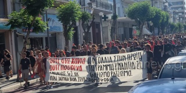 Χανιά: Αντιφασιστική συγκέντρωση στην πλατεία Αγοράς – Δυναμικό “παρών” απέναντι στο ακροδεξιό κάλεσμα