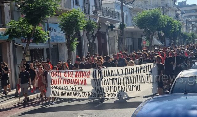 Χανιά: Αντιφασιστική συγκέντρωση στην πλατεία Αγοράς – Δυναμικό “παρών” απέναντι στο ακροδεξιό κάλεσμα