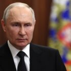 “Ταχεία αποκλιμάκωση του πολέμου” στη Μέση Ανατολή ζητά ο Πούτιν από τον Πεζεσκιάν