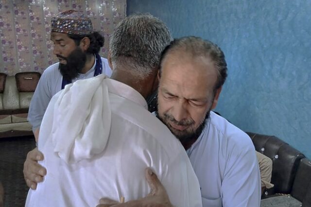 Ναυάγιο στην Πύλο: Μια πόλη στο Πακιστάν βυθισμένη στο πένθος