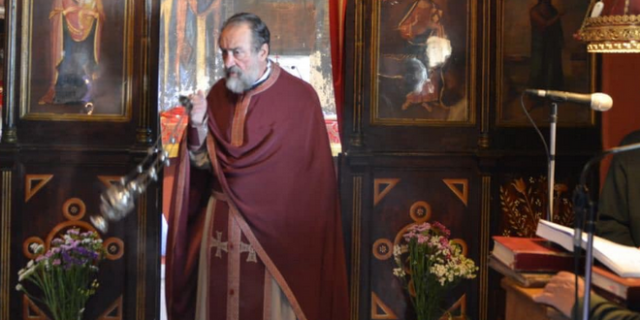 Άγ. Νικόλαος Ραγκαβά: Τι είπε ο π. Αλέξανδρος για τα “κορίτσια παπαδάκια” και τη βάφτιση παιδιού ομόφυλου ζευγαριού