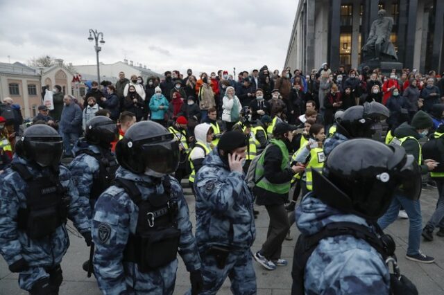 Ρωσία: Διαδηλώσεις για τον αντιφρονούντα Ναβάλνι – Τουλάχιστον 109 συλλήψεις