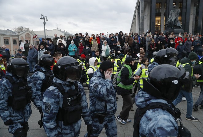 Ρωσία: Διαδηλώσεις για τον αντιφρονούντα Ναβάλνι – Τουλάχιστον 109 συλλήψεις