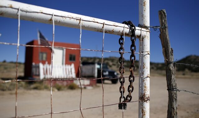 Υπόθεση Άλεκ Μπάλντουιν: Κατηγορίες για ανθρωποκτονία εξ αμελείας στην επιτηρήτρια όπλων της ταινίας “Rust”