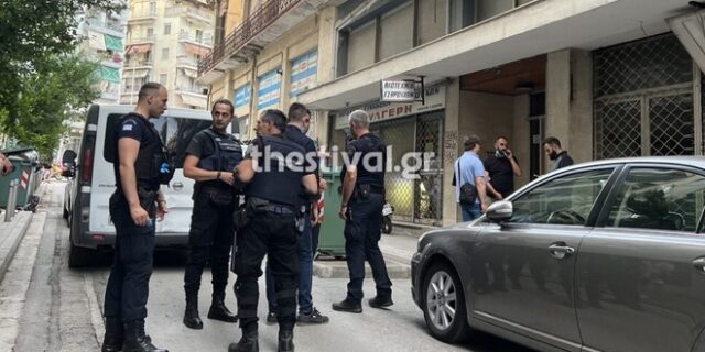 Θεσσαλονίκη: Άνδρας βρέθηκε νεκρός σε δώμα πολυκατοικίας με τραύμα από μαχαίρι