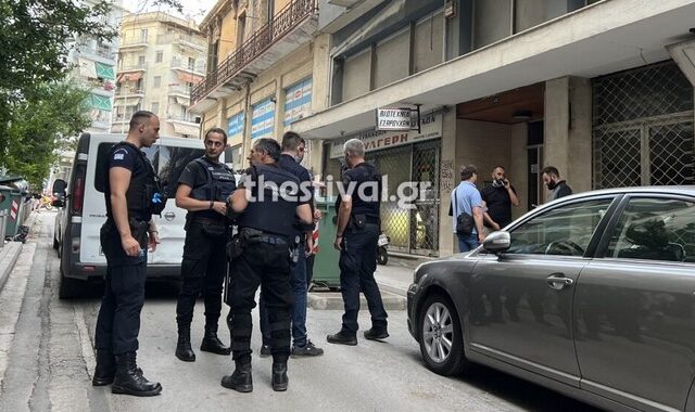 Θεσσαλονίκη: Άνδρας βρέθηκε νεκρός σε δώμα πολυκατοικίας με τραύμα από μαχαίρι
