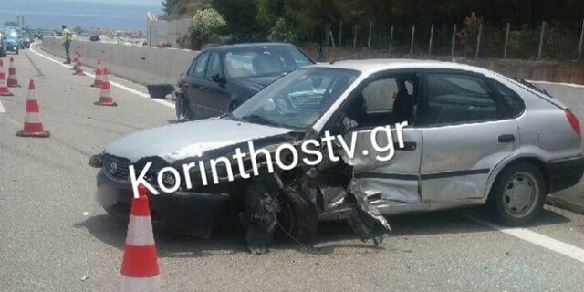 Τροχαίο στην Αθηνών – Πατρών: Συγκρούστηκαν δύο ΙΧ