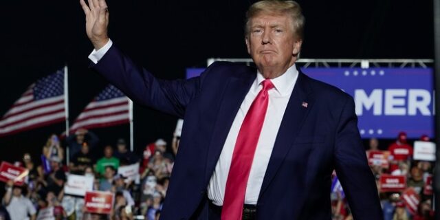 Τραμπ προς υποψήφιους Ρεπουμπλικάνους: “Όσο περισσότεροι, τόσο καλύτερα”