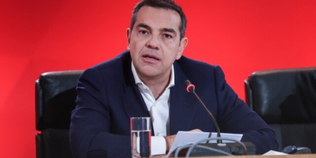 Τσίπρας για Πνευματικό: “Ο Μητσοτάκης τον έθεσε εκτός επειδή φανέρωσε το κρυφό του σχέδιο – Τον προκαλώ σε debate για την Υγεία”