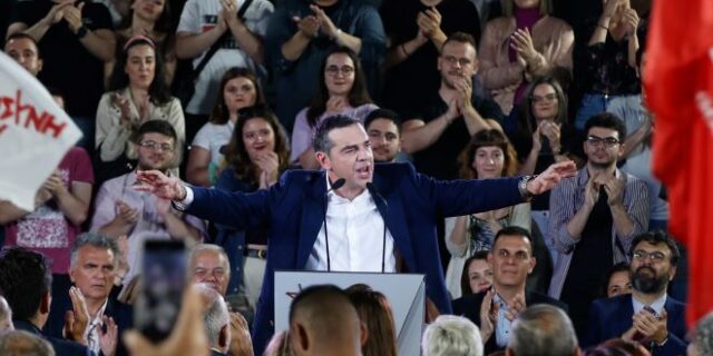 Επιμένει πλάι στα λαϊκά στρώματα ο Τσίπρας