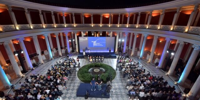 Ίδρυμα Μποδοσάκη: Οι τέσσερις Έλληνες επιστήμονες που βραβεύτηκαν για το έργο τους