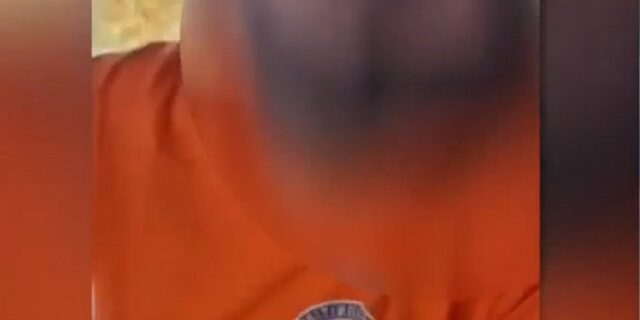 ΓΓΠΠ: Δεν συνδέεται με την Πολιτική Προστασία ο άνδρας που χτυπά γάτα με μπουκάλι στη Θάσο