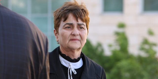Μητέρα Τοπαλούδη: Δώρισε τα βιβλία της Ελένης σε δανειστική βιβλιοθήκη