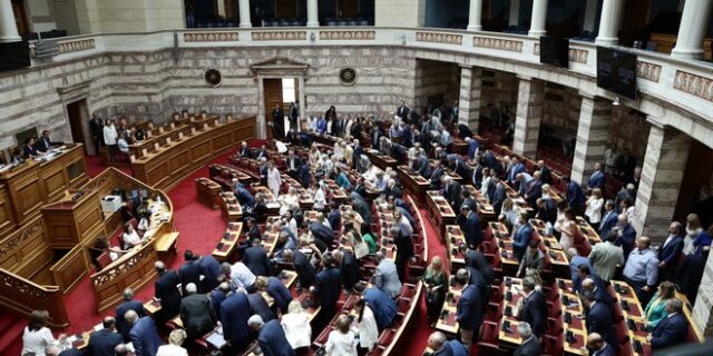 Βουλή: Προς αυξημένη πλειοψηφία 200 βουλευτών η ψήφος των αποδήμων