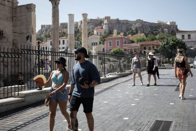 Καύσωνας: Ο “Κλέων” φεύγει – Σημαντική πτώση της θερμοκρασίας