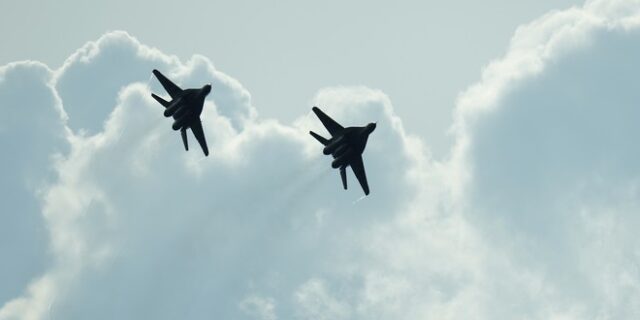 Ρωσία: Μαχητικό αναχαίτισε αεροσκάφος των ΗΠΑ πάνω από τη Θάλασσα του Μπάρεντς