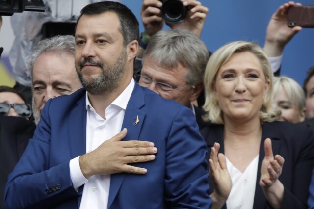 Οι ακροδεξιοί ξανάρχονται στη Γερμανία – Γέφυρα σκότους στην Ευρώπη