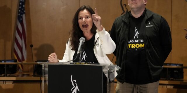 Fran Drescher: Πώς από “νταντά” έγινε σύμβολο του αγώνα των ηθοποιών του Χόλιγουντ – Η viral ομιλία της