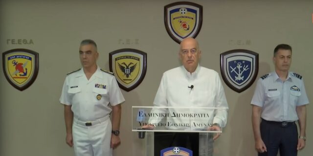 Δένδιας: Κατεπείγουσα ΕΔΕ για τις εκρήξεις σε αποθήκη πυρομαχικών