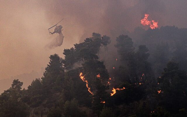 Φωτιές: Τα πύρινα μέτωπα από την Κέρκυρα μέχρι τη Ρόδο – Χάρτες