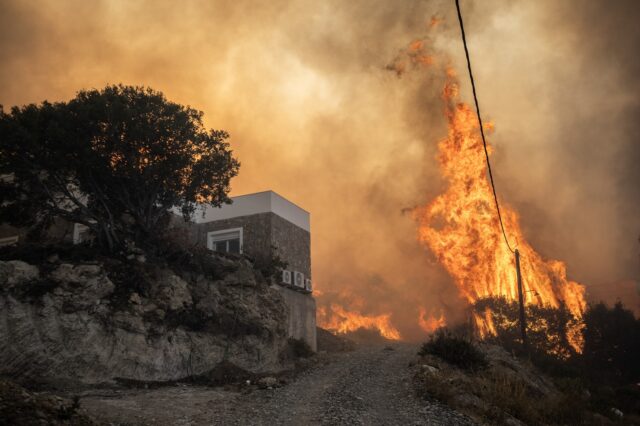 Ρόδος: Τεράστια η καταστροφή – Πάνω από 200.000 στρέμματα καμένα