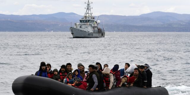Frontex: Υψηλότερος ο αριθμός των παράτυπων συνοριακών διελεύσεων από το 2015