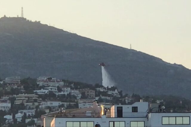 Φωτιά σε δασική έκταση στην Κηφισιά – Μεγάλη κινητοποίηση της Πυροσβεστικής