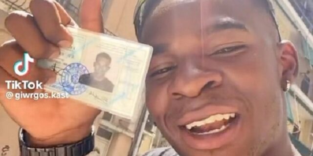 Ο Γιώργος απέκτησε ελληνική ιθαγένεια μετά από 22 χρόνια – Συγκινητικό βίντεο