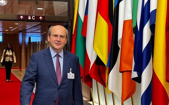 Χατζηδάκης: Προχωράμε σε όλες τις απαραίτητες μεταρρυθμίσεις για πιο ανταγωνιστική και δυναμική οικονομία