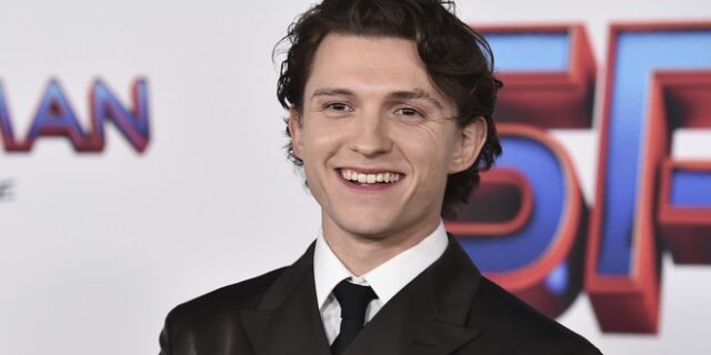 Ο Tom Holland δεν ήξερε ότι έπρεπε να πληρώνει τους λογαριασμούς του νερού