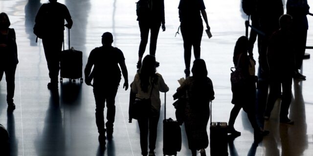 ΔΝΤ: Ευοίωνες οι προβλέψεις για την παγκόσμια οικονομία και τον πληθωρισμό