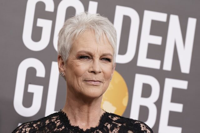 Η Jamie Lee Curtis αποχαιρέτησε την Sinead O’Connor με δίστιχο του Ντίνου Χριστιανόπουλου