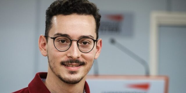 ΣΥΡΙΖΑ: Ο Στέργιος Καλπάκης νέος εκπρόσωπος Τύπου