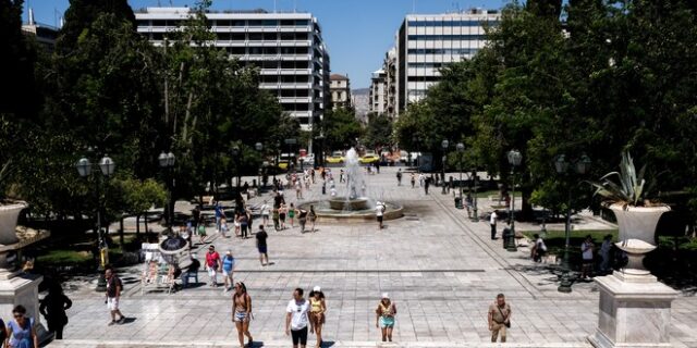 Δήμος Αθηναίων: Έκτακτα μέτρα για τον καύσωνα – Κλιματιζόμενοι χώροι, διακοπή εργασιών και η σύσταση για τα σκουπίδια