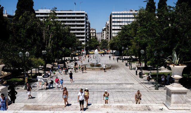 Δήμος Αθηναίων: Έκτακτα μέτρα για τον καύσωνα – Κλιματιζόμενοι χώροι, διακοπή εργασιών και η σύσταση για τα σκουπίδια