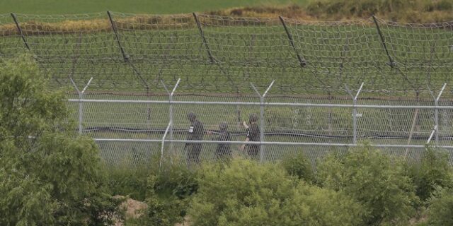 Νότια Κορέα: Αμερικανός πολίτης διέσχισε τα σύνορα με τη Βόρεια Κορέα χωρίς άδεια – Ανησυχία ότι κρατείται στην Πιονγιάνγκ