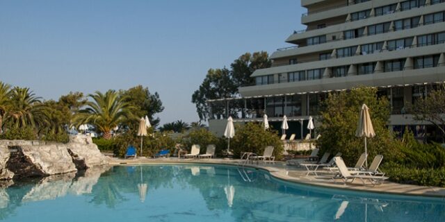 Οκτώ στους δέκα διαβάζουν κριτικές για να διαλέξουν ξενοδοχείο