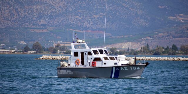 Νέα διάσωση 44 προσφύγων νότια της Κρήτης
