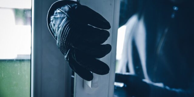 Ληστεία 69χρονης στο Σουφλί: “Την έδεσαν, την φίμωσαν κι έκατσαν και έφαγαν” λέει ο αδερφός της