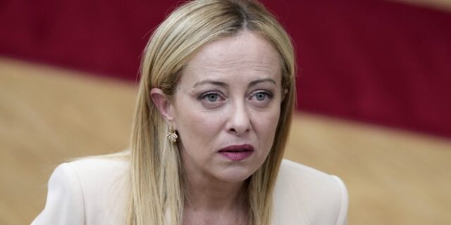 Μελόνι: Δήλωσε “αλληλέγγυα” με την κοπέλα που κατηγορεί για βιασμό τον γιο του προέδρου της Γερουσίας