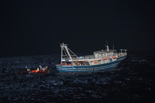 Μεταναστευτικό: Έγγραφο “φωτιά” Ευρωβουλευτών για τα pushbacks – Ζητούν νέα επιχείρηση διάσωσης στη Μεσόγειο