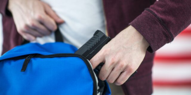 ΗΠΑ: 14χρονος σκότωσε μια 13χρονη – Συνελήφθη μαζί με τον πατέρα του