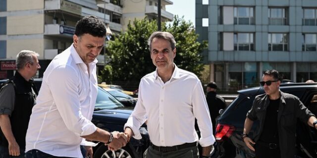 Στο Εθνικό Συντονιστικό Κέντρο Επιχειρήσεων και Διαχείρισης Κρίσεων ο Κυριάκος Μητσοτάκης