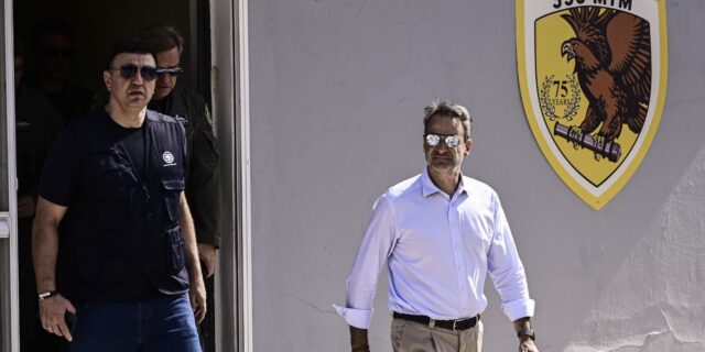 Γιατί ο Μητσοτάκης μιλά για “πόλεμο” με τις φωτιές 