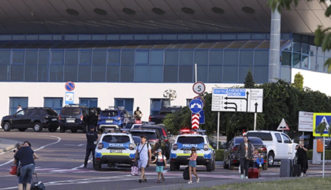 Μολδαβία: Σε κώμα ο δράστης της επίθεσης στο αεροδρόμιο  – Καταζητείται στην πατρίδα του για υπόθεση απαγωγής
