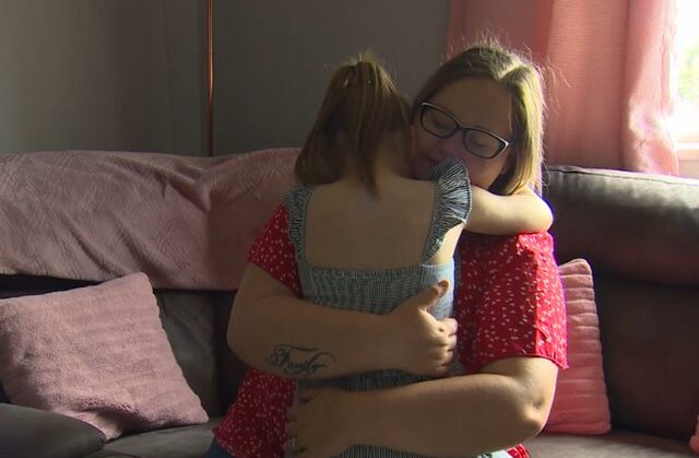 Σκωτία: Πώς μια 6χρονη έσωσε τη ζωή της μητέρας της με τη βοήθεια της Alexa