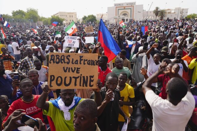 Πραξικόπημα στον Νίγηρα: Σχέδιο για έξωθεν στρατιωτική επέμβαση