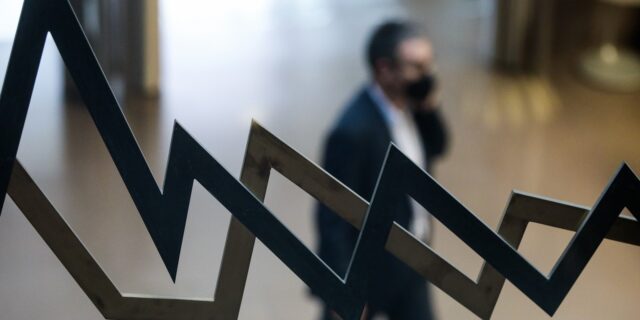 Δημοσιονομικό Συμβούλιο: Στο 2,8% ο ρυθμός ανάπτυξης το 2024 – “Σήμα” για αβεβαιότητες