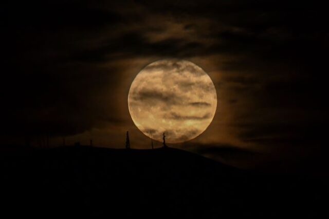 Πανσέληνος Ιουλίου 2023: Πότε θα δούμε το “Φεγγάρι του Ελαφιού”