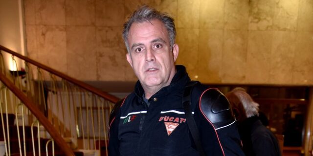 Πασχάλης Τσαρούχας: Ερωτηματικά για τη φωτογραφία με το γκαζάκι στο δάσος
